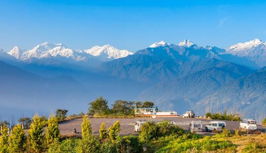 Pelling Himalayan Views: 5-Day Tour